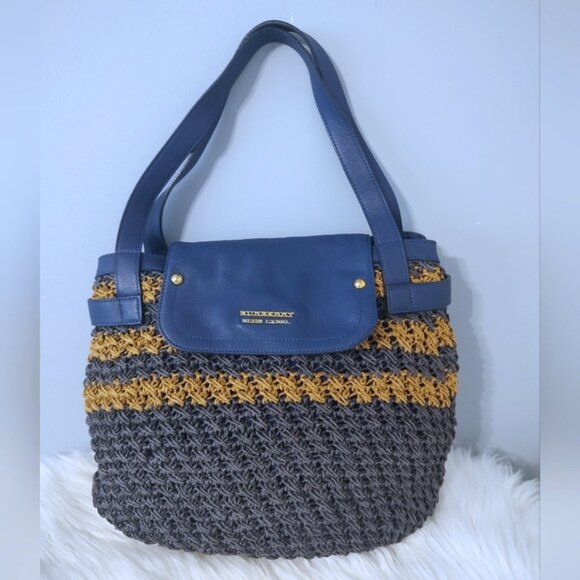 Burberry raffia straw woven bag EUC w/COA - Picture 5 of 8